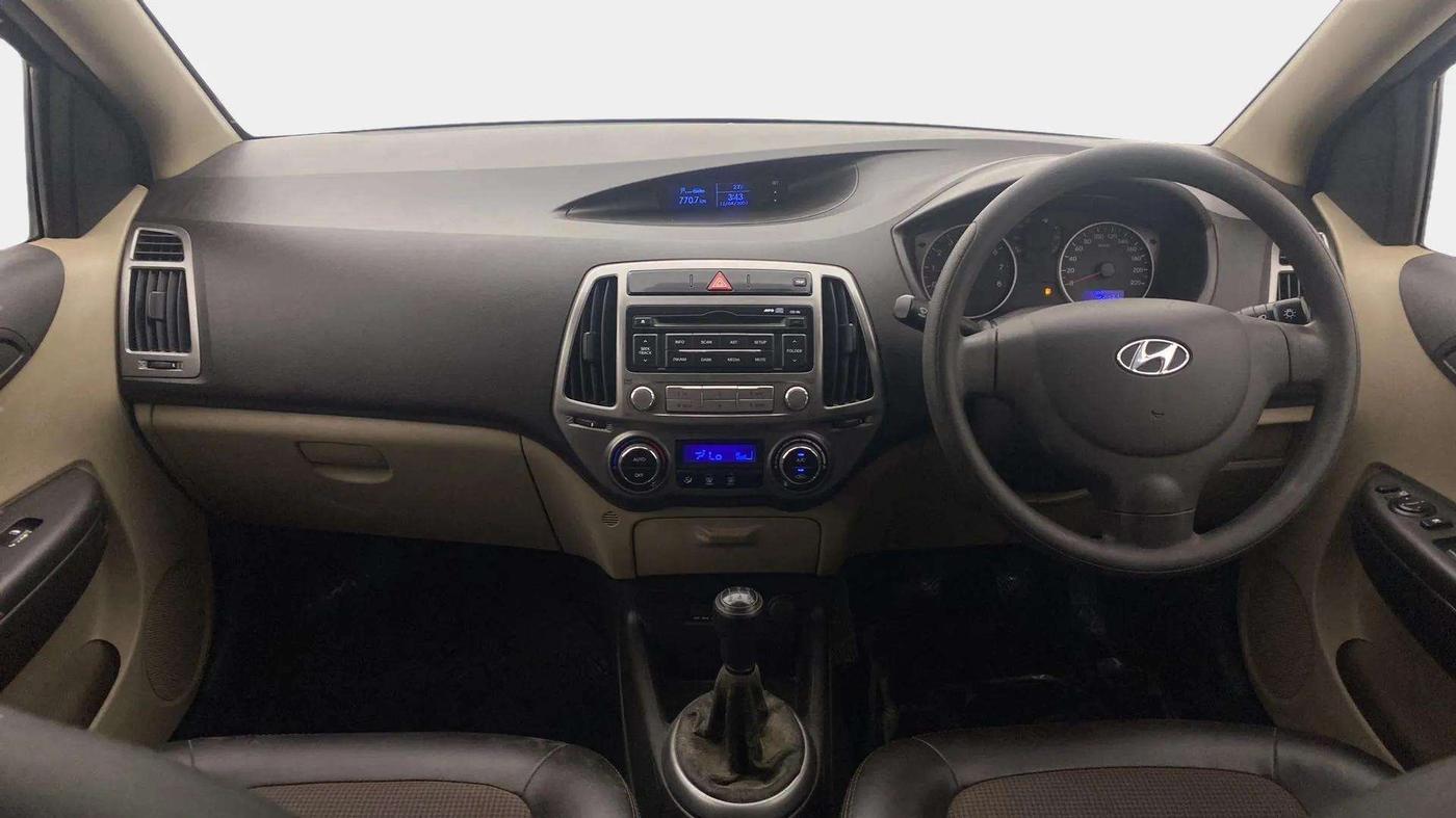 2013 Hyundai i20 MAGNA 1.2, Petrol, Manual, 42,322 km, Dashboard