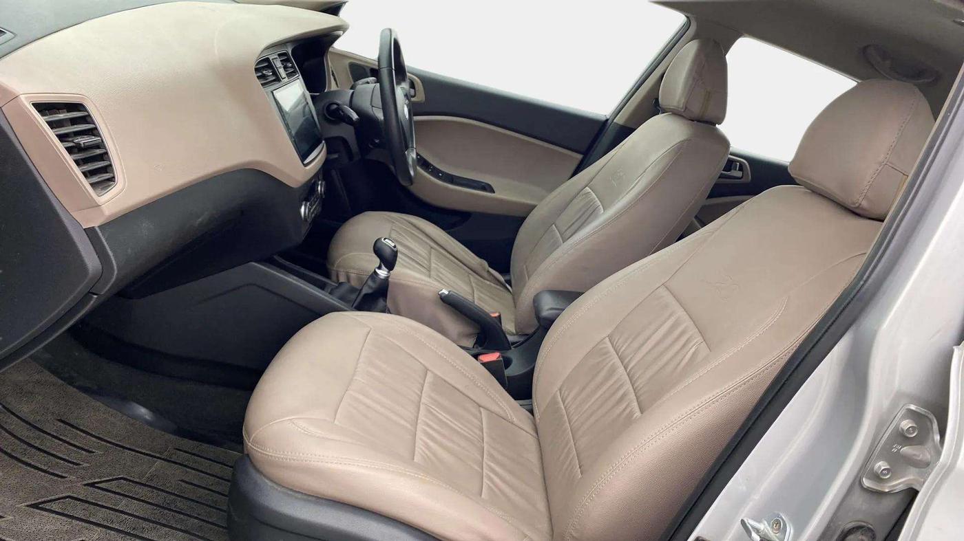 2016 Hyundai Elite i20 ASTA 1.2, Petrol, Manual, 46,991 km, Right Side Front Door Cabin