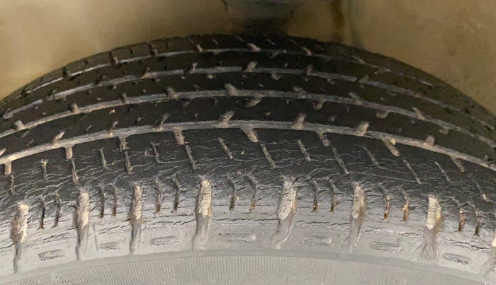 2016 Maruti Alto K10 VXI AMT, Petrol, Automatic, 45,440 km, Left Front Tyre Tread