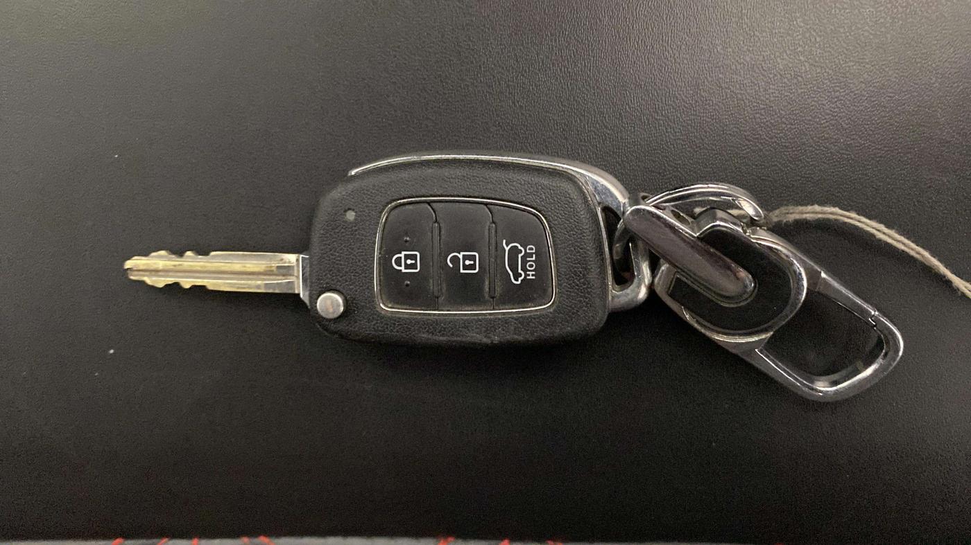 2017 Hyundai Creta E PLUS 1.6 PETROL, Petrol, Manual, 46,203 km, Key Close Up