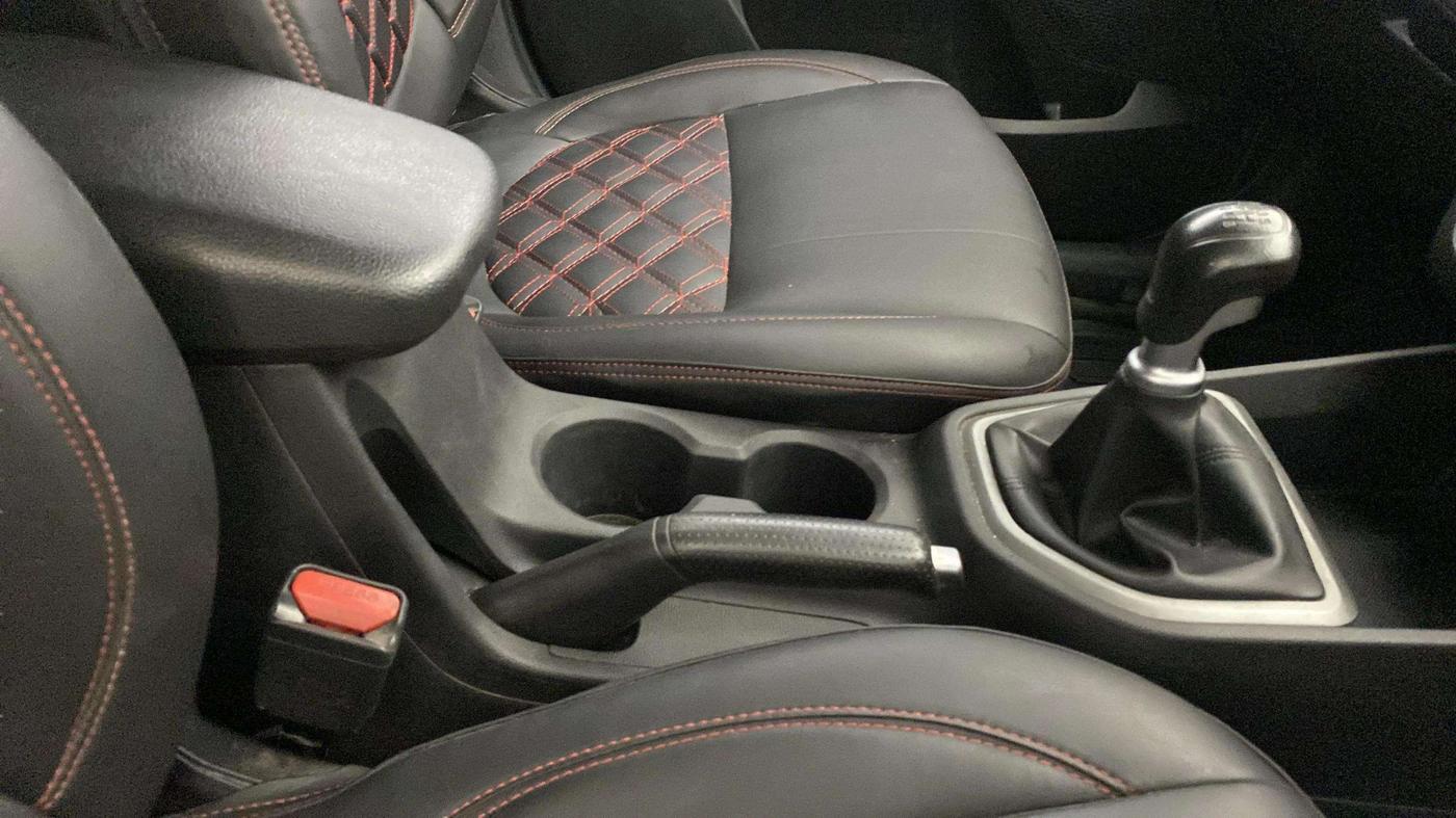 2017 Hyundai Creta E PLUS 1.6 PETROL, Petrol, Manual, 46,203 km, Gear Lever