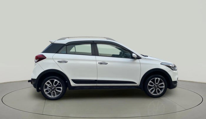 2019 Hyundai i20 Active 1.2 SX, Petrol, Manual, 28,547 km, Right Side View