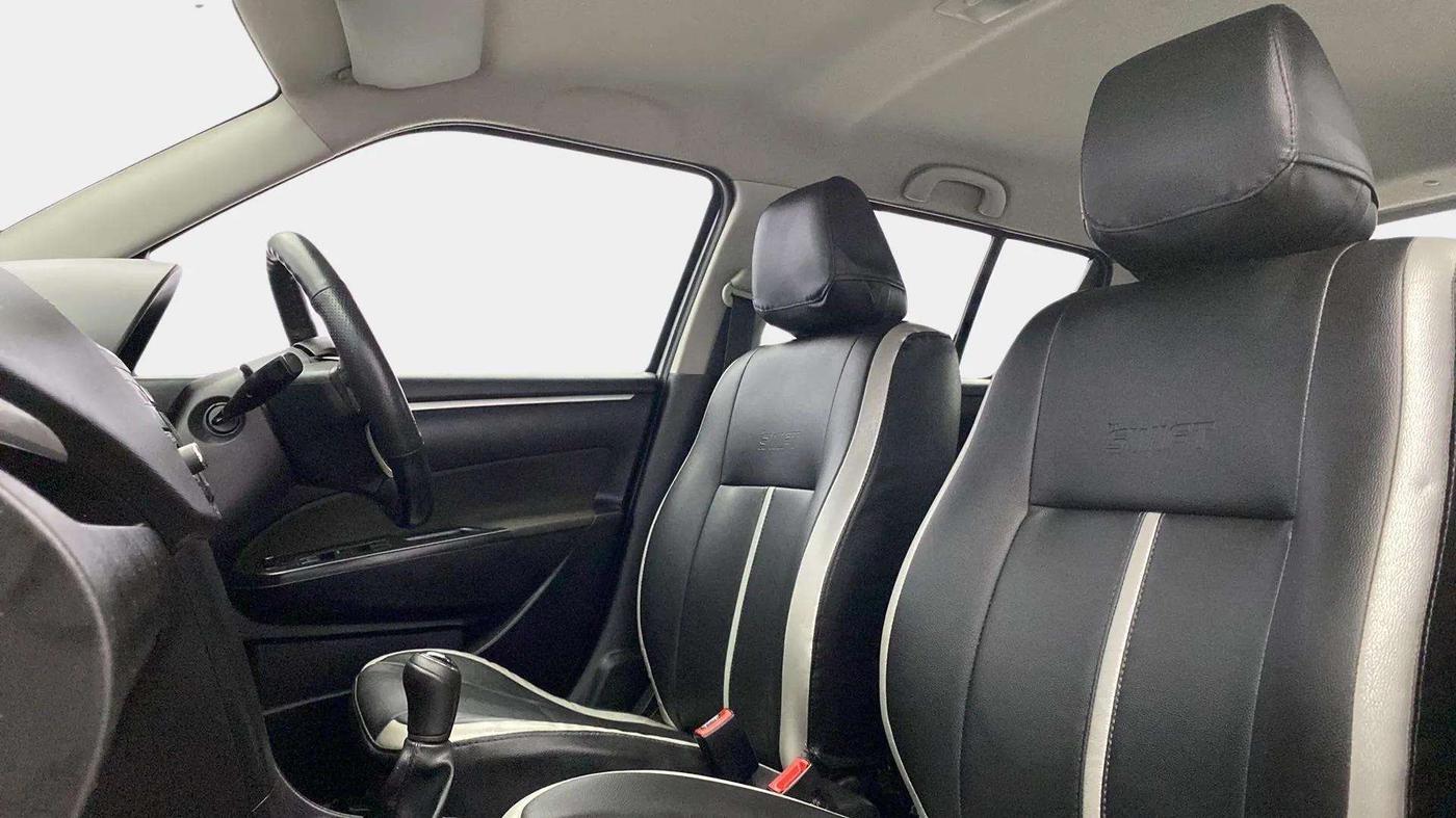 2015 Maruti Swift VXI, Petrol, Manual, 65,883 km, Right Side Front Door Cabin