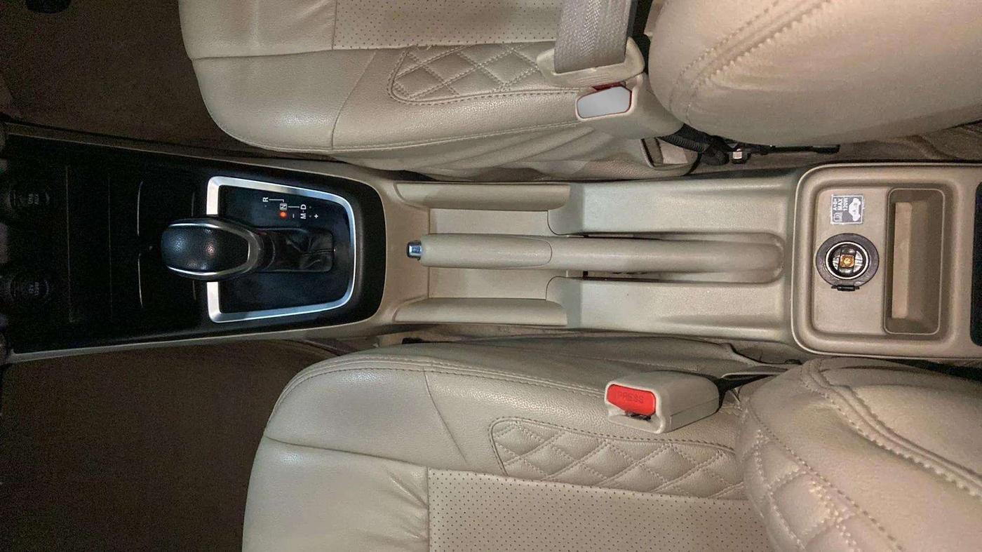 2018 Maruti Dzire ZXI PLUS AMT, Petrol, Automatic, 80,324 km, Gear Lever