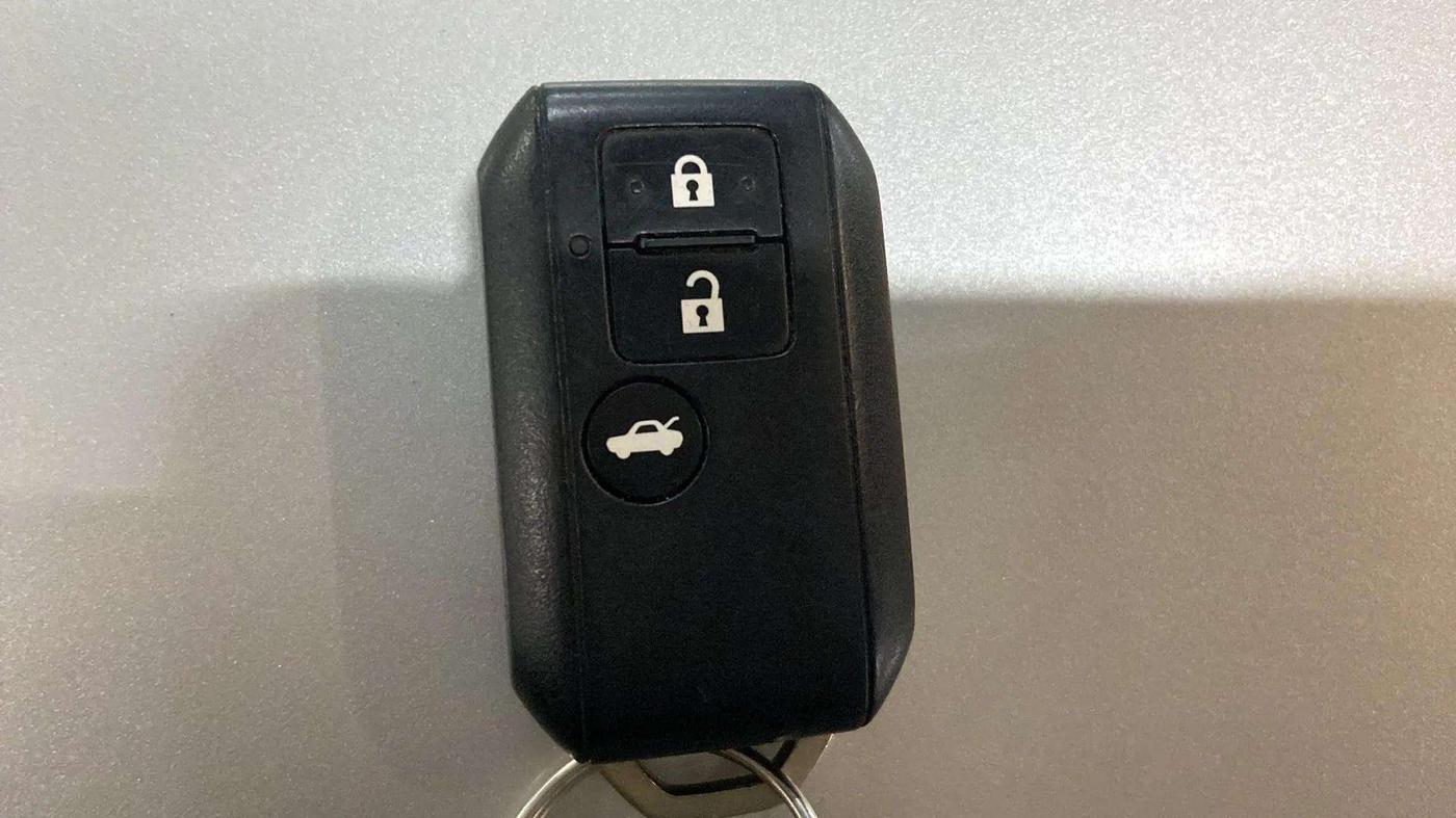 2018 Maruti Dzire ZXI PLUS AMT, Petrol, Automatic, 80,324 km, Key Close Up