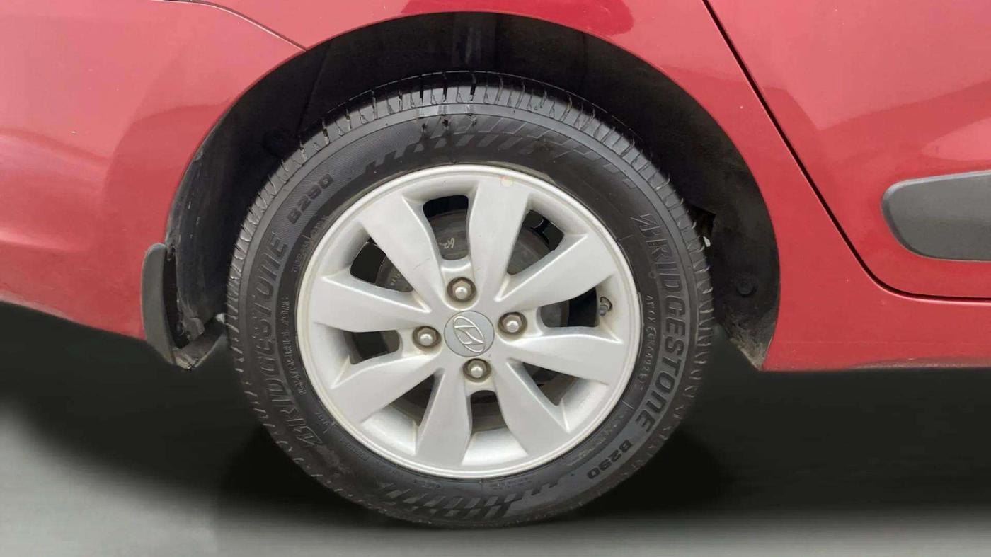 2014 Hyundai Xcent S (O) 1.2, Petrol, Manual, 46,931 km, Right Rear Wheel