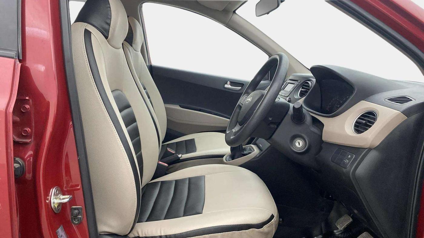 2014 Hyundai Xcent S (O) 1.2, Petrol, Manual, 46,931 km, Right Side Front Door Cabin