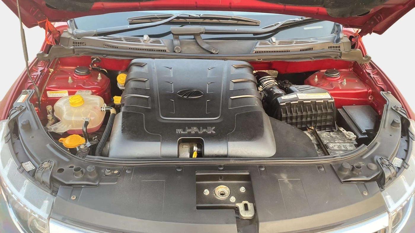 2018 Mahindra XUV500 W7 AT, Diesel, Automatic, 49,203 km, Engine View