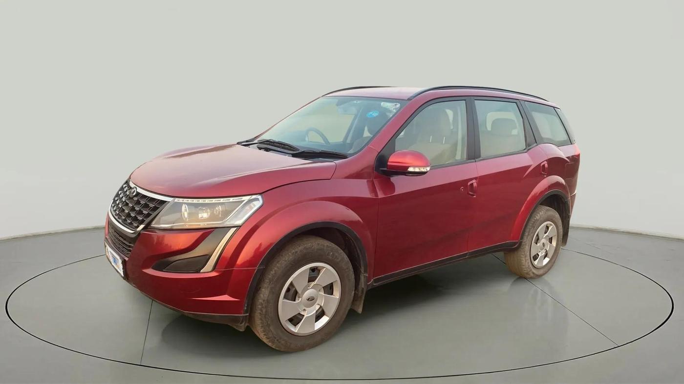 2018 Mahindra XUV500 W7 AT, Diesel, Automatic, 49,203 km, Left Front Diagonal