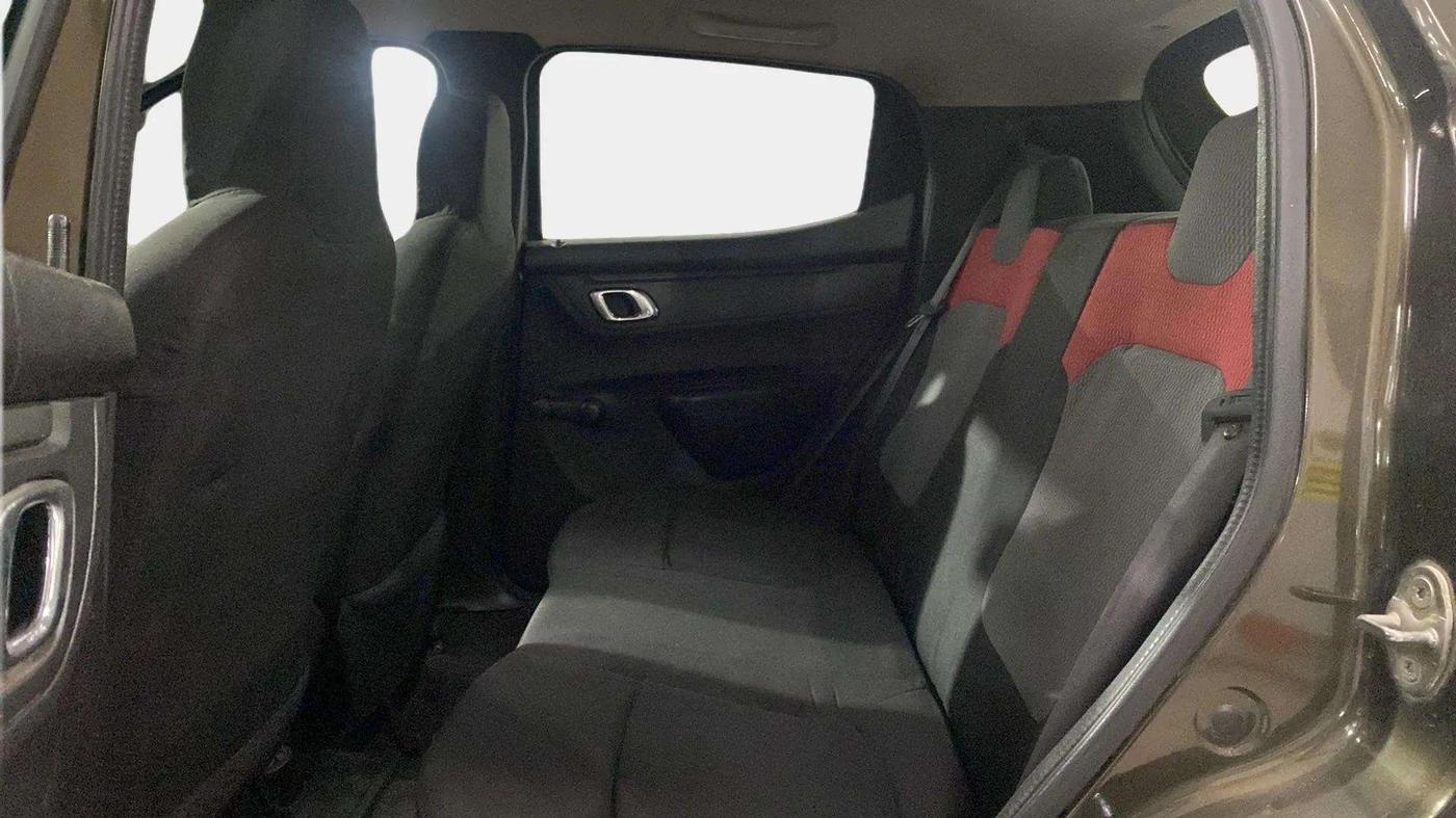 2019 Renault Kwid RXT 0.8, Petrol, Manual, 76,702 km, Right Side Rear Door Cabin