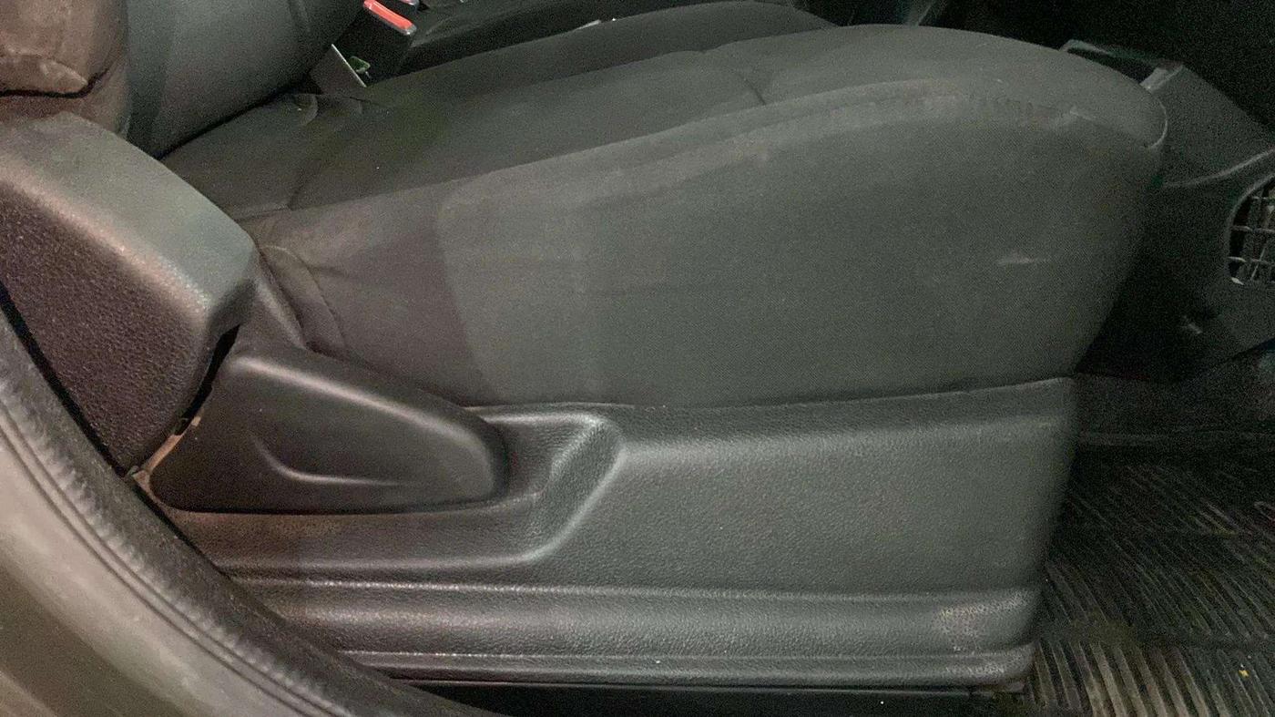 2019 Renault Kwid RXT 0.8, Petrol, Manual, 76,702 km, Driver Side Adjustment Panel