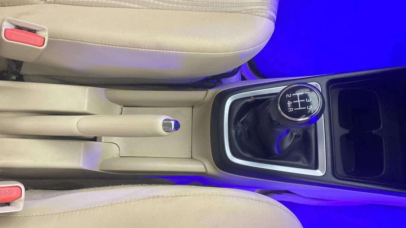2021 Maruti Dzire VXI, Petrol, Manual, 62,691 km, Gear Lever