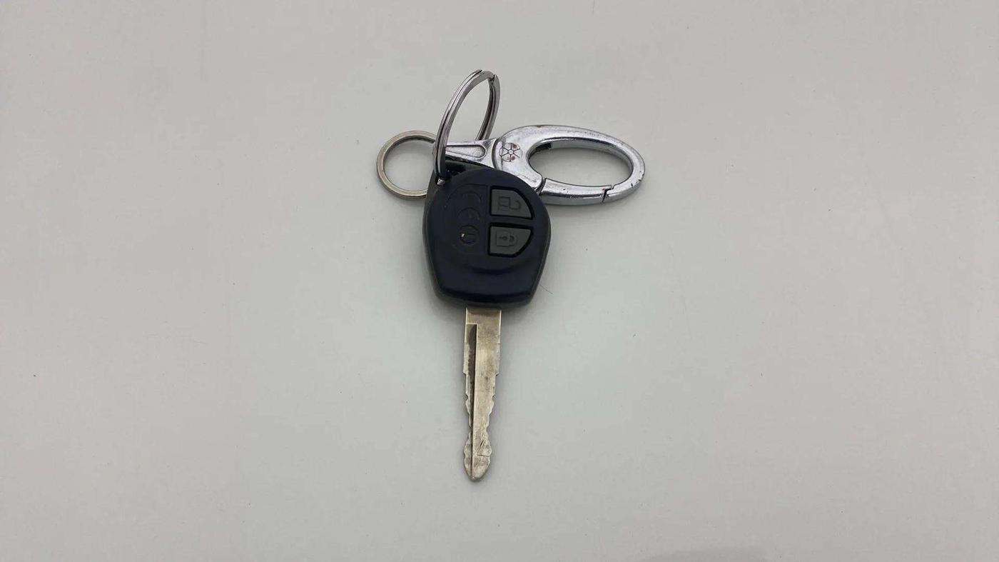 2021 Maruti Dzire VXI, Petrol, Manual, 62,691 km, Key Close Up