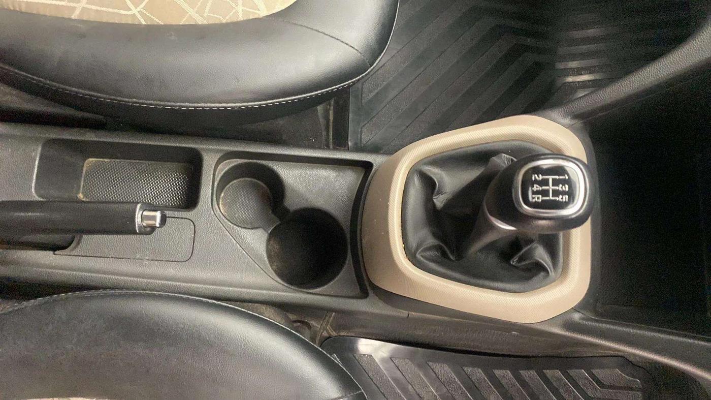 2019 Hyundai Grand i10 SPORTZ 1.2 KAPPA VTVT, Petrol, Manual, 67,352 km, Gear Lever