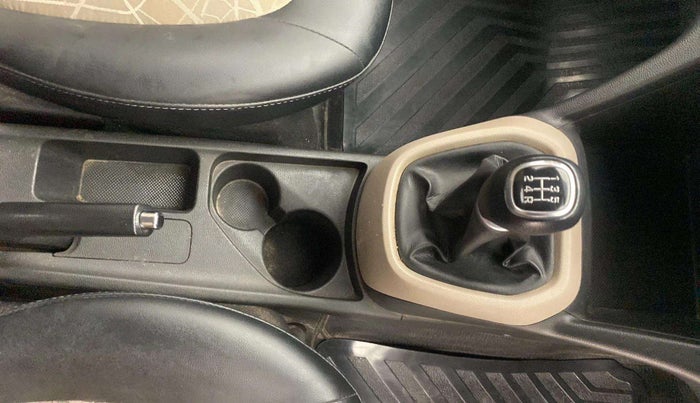 2019 Hyundai Grand i10 SPORTZ 1.2 KAPPA VTVT, Petrol, Manual, 67,352 km, Gear Lever