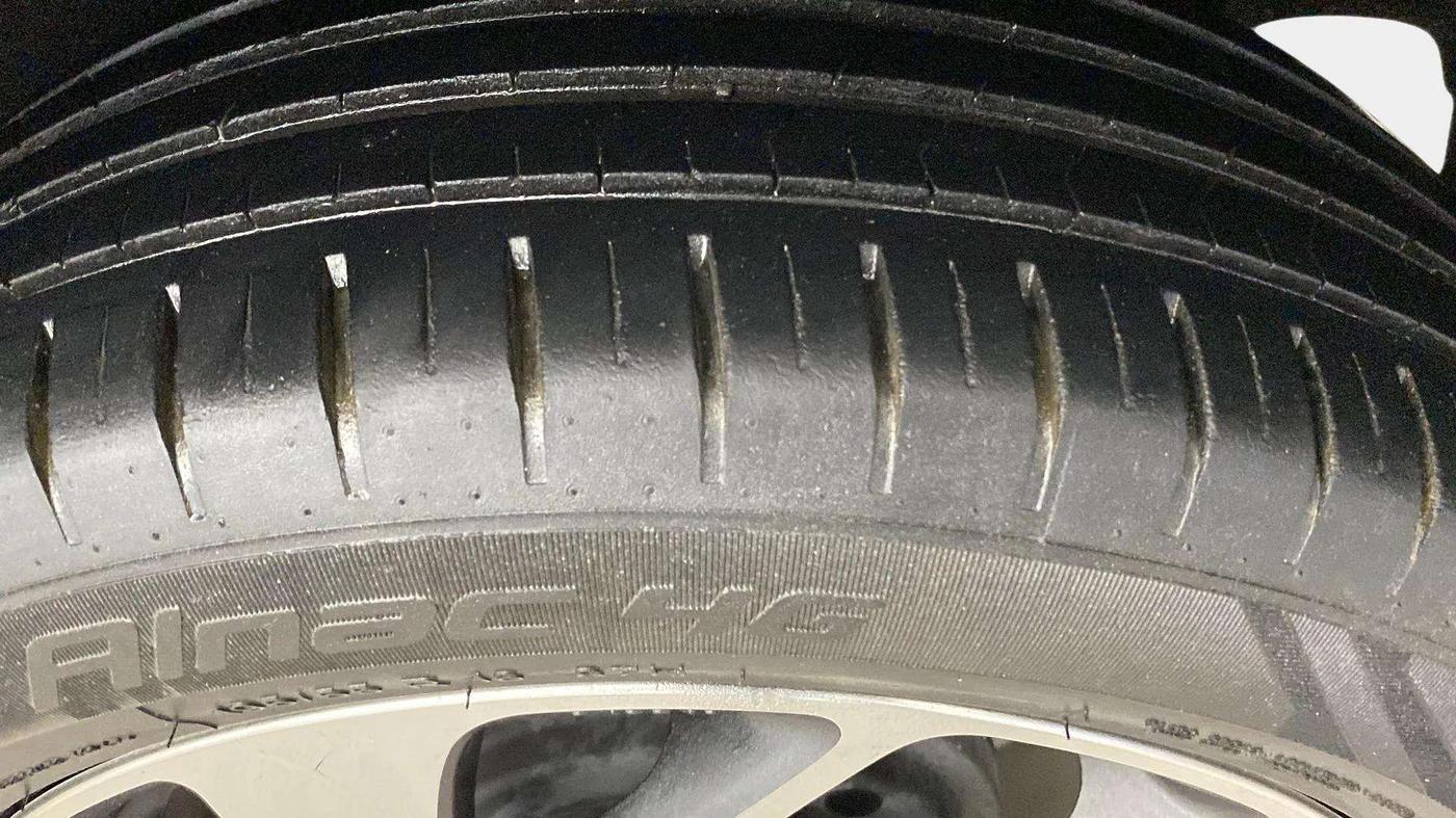 2021 Maruti Baleno ZETA CVT PETROL 1.2, Petrol, Automatic, 30,809 km, Right Rear Tyre Tread