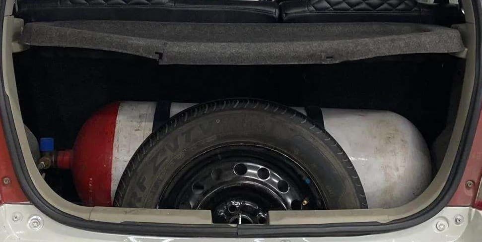 2016 Maruti Celerio ZXI (O), CNG, Manual, 95,807 km, Boot Inside