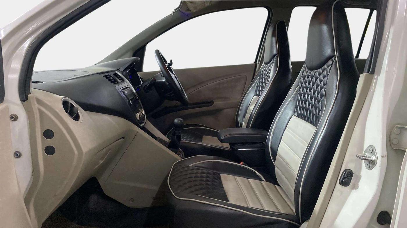 2016 Maruti Celerio ZXI (O), CNG, Manual, 95,807 km, Right Side Front Door Cabin