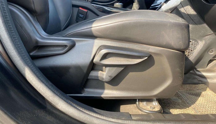 2021 Tata NEXON XZ PLUS (O) PETROL DARK EDITION, Petrol, Manual, 70,725 km, Driver Side Adjustment Panel