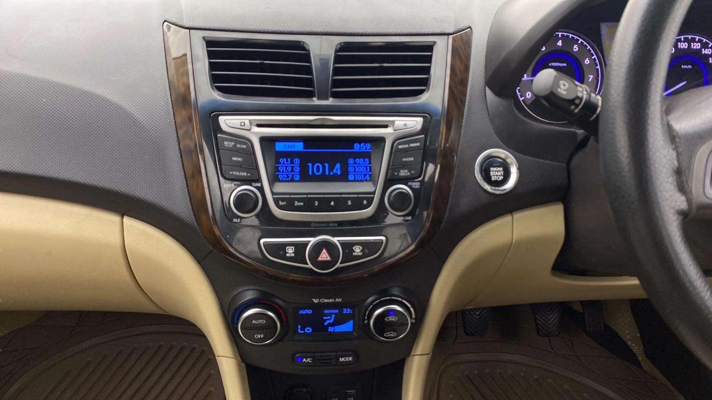 2015 Hyundai Verna FLUIDIC 4S 1.6 VTVT S(O), Petrol, Manual, 48,476 km, Air Conditioner