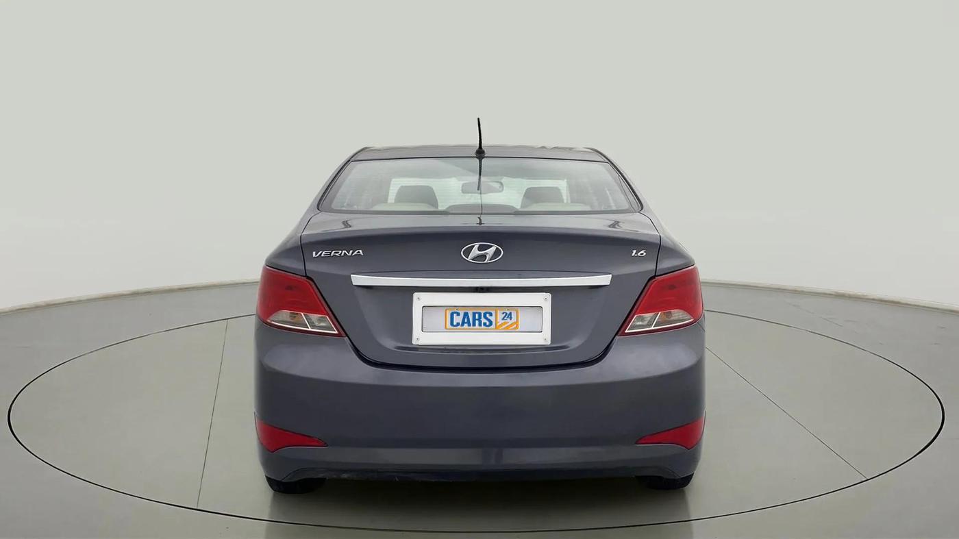 2015 Hyundai Verna FLUIDIC 4S 1.6 VTVT S(O), Petrol, Manual, 48,476 km, Back/Rear