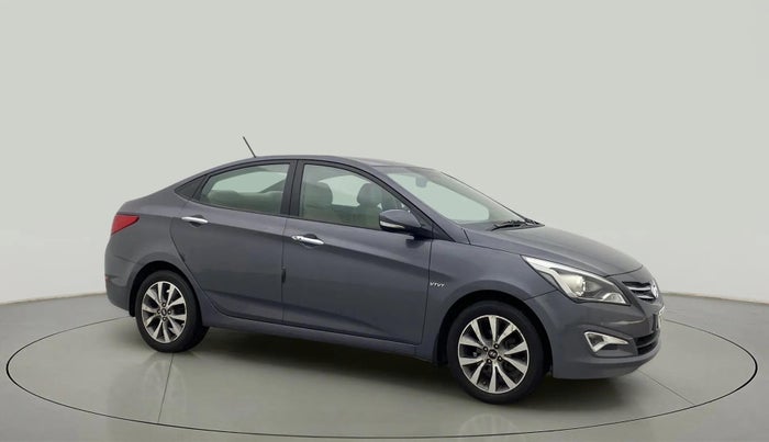 2015 Hyundai Verna FLUIDIC 4S 1.6 VTVT S(O), Petrol, Manual, 48,476 km, Right Front Diagonal