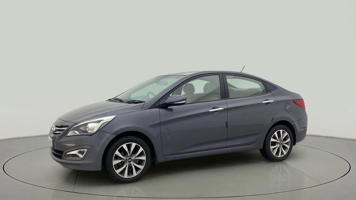 2015 Hyundai Verna FLUIDIC 4S 1.6 VTVT S(O), Petrol, Manual, 48,476 km, Left Front Diagonal