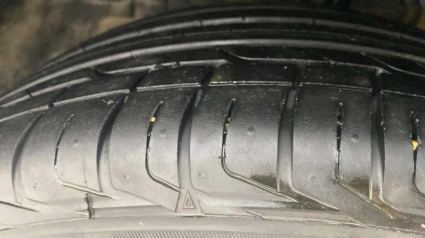 2022 Tata NEXON XZ PLUS PETROL, Petrol, Manual, 19,300 km, Left Front Tyre Tread