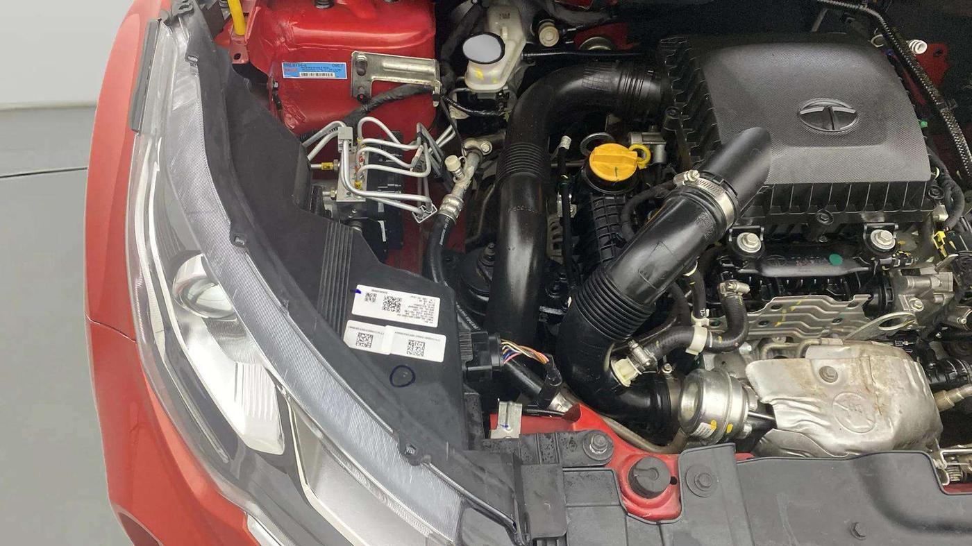 2022 Tata NEXON XZ PLUS PETROL, Petrol, Manual, 19,300 km, Engine View - Right