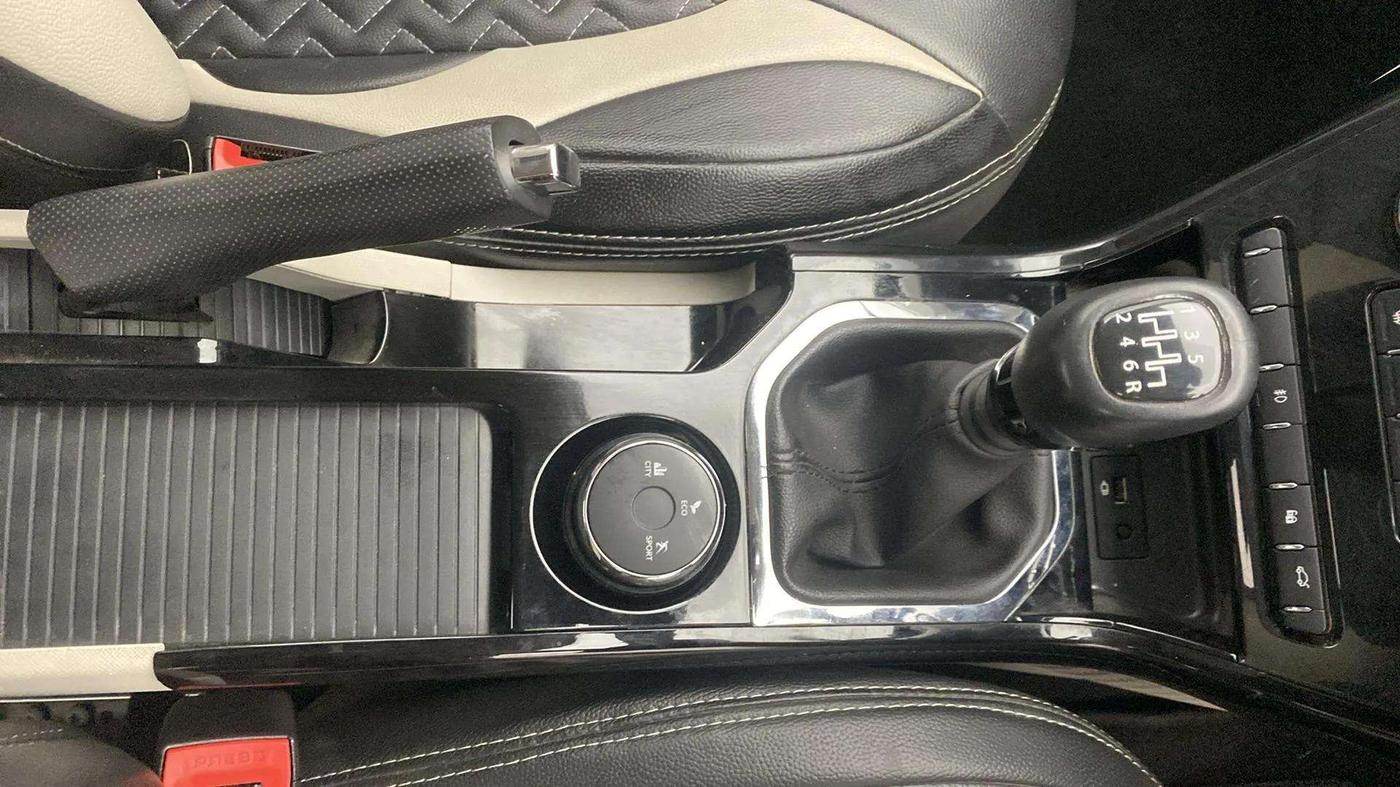 2022 Tata NEXON XZ PLUS PETROL, Petrol, Manual, 19,300 km, Gear Lever