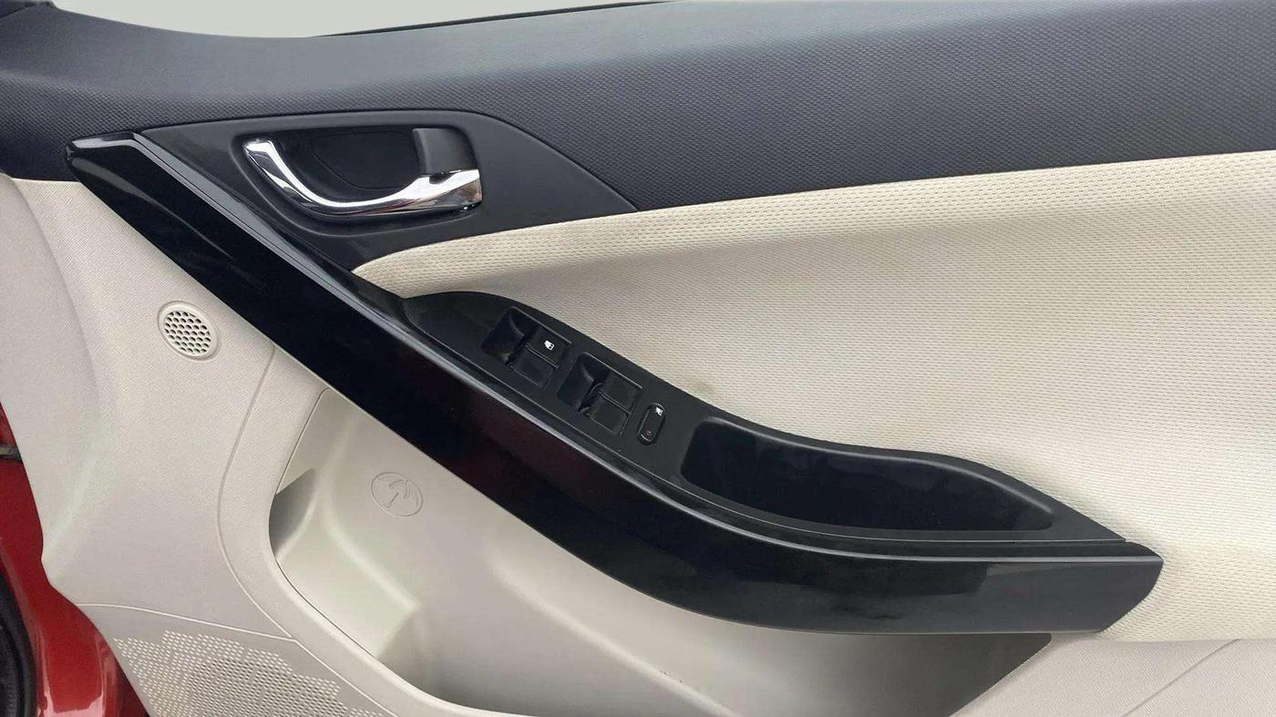 2022 Tata NEXON XZ PLUS PETROL, Petrol, Manual, 19,300 km, Driver Side Door Panels Control