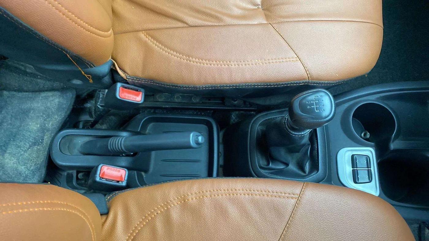 2018 Datsun Redi Go T (O), Petrol, Manual, 52,778 km, Gear Lever