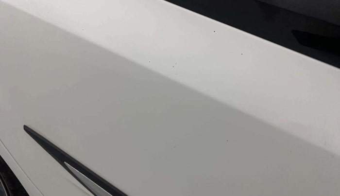2024 Tata ALTROZ XZ PLUS SUNROOF CNG, CNG, Manual, 30,282 km, Right rear door - Minor scratches