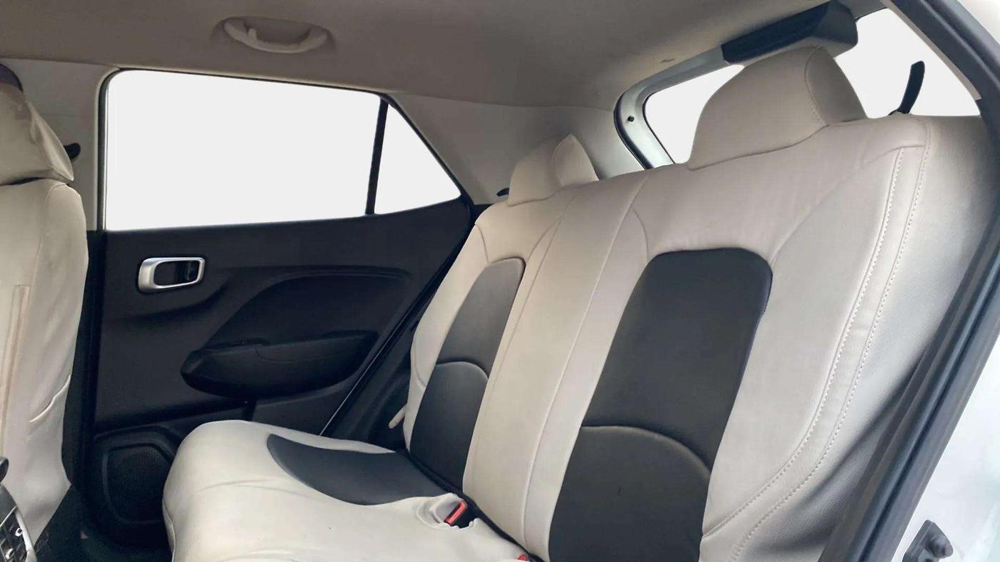 2021 Hyundai VENUE S 1.5 CRDI, Diesel, Manual, 58,279 km, Right Side Rear Door Cabin