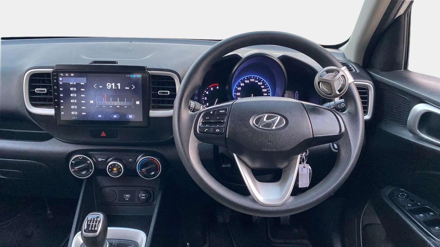 2021 Hyundai VENUE S 1.5 CRDI, Diesel, Manual, 58,279 km, Steering Wheel Close Up