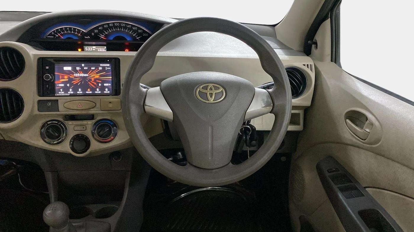 2014 Toyota Etios Liva G, Petrol, Manual, 63,701 km, Steering Wheel Close Up