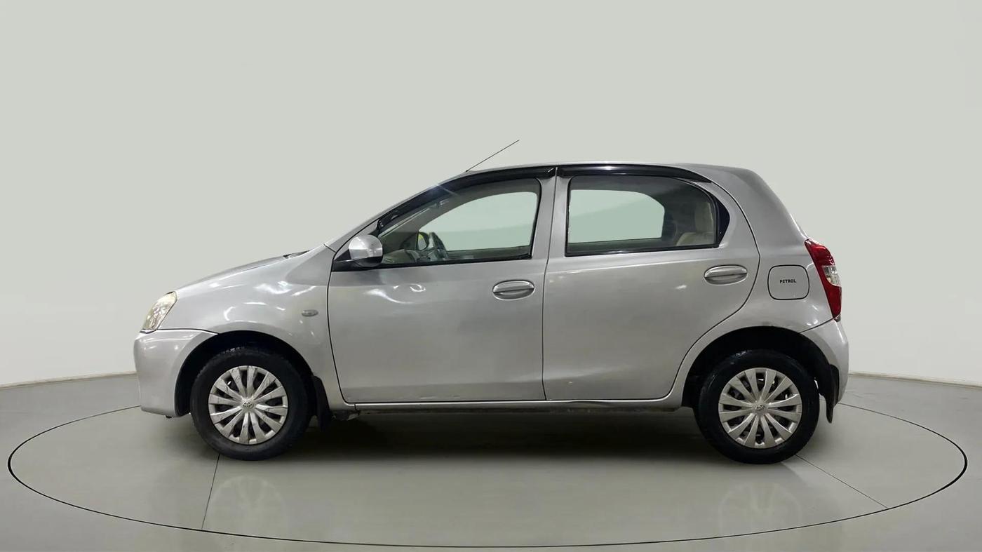 2014 Toyota Etios Liva G, Petrol, Manual, 63,701 km, Left Side