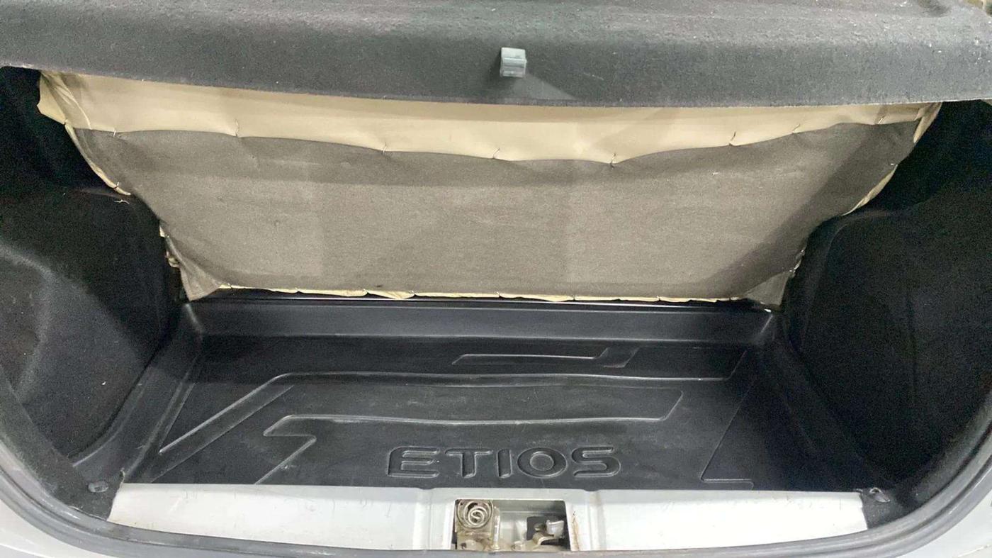 2014 Toyota Etios Liva G, Petrol, Manual, 63,701 km, Boot Inside