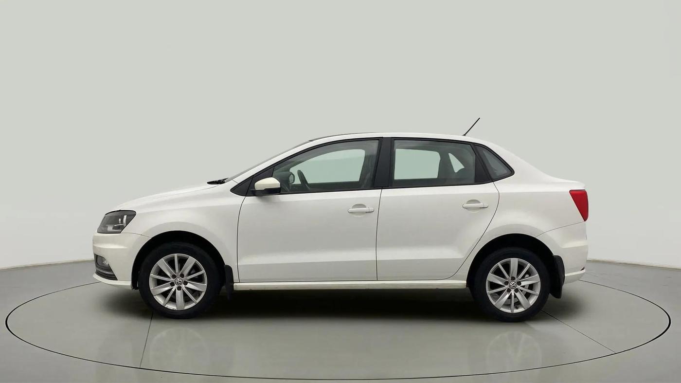 2017 Volkswagen Ameo HIGHLINE1.2L, Petrol, Manual, 44,792 km, Left Side