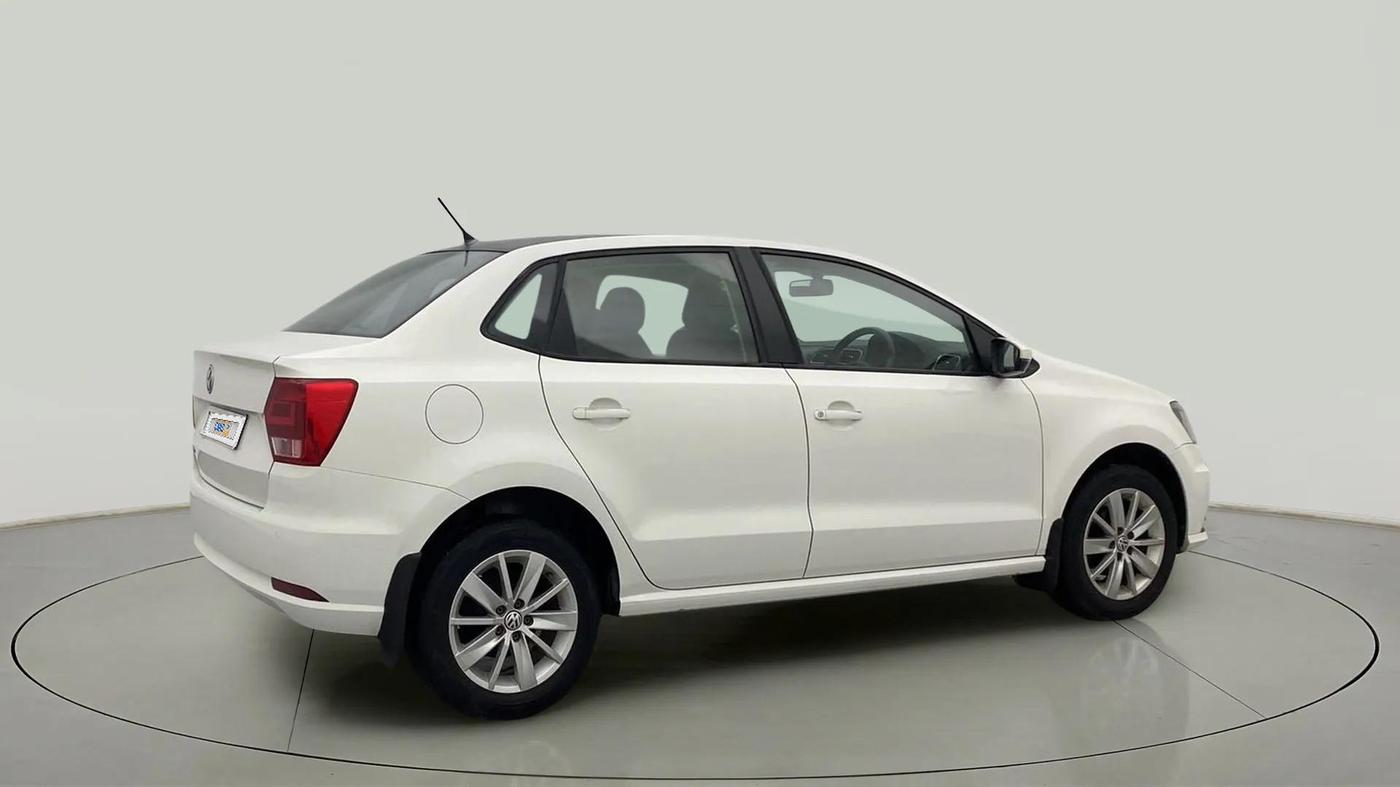 2017 Volkswagen Ameo HIGHLINE1.2L, Petrol, Manual, 44,792 km, Right Back Diagonal