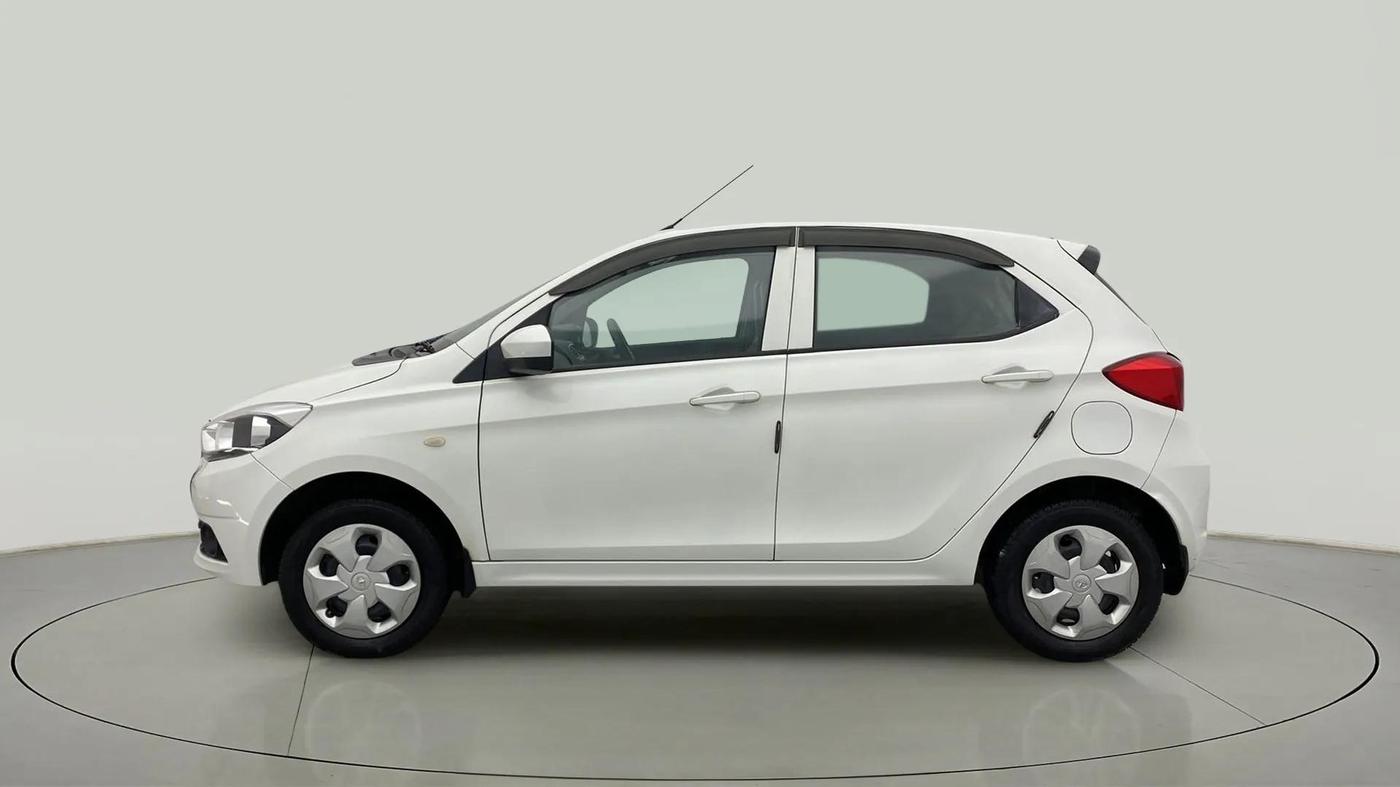 2018 Tata Tiago XT PETROL, Petrol, Manual, 53,675 km, Left Side