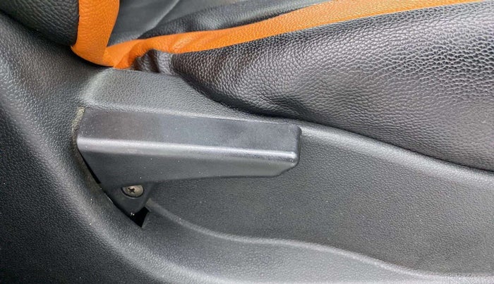 2018 Tata Tiago XT PETROL, Petrol, Manual, 53,593 km, Driver Side Adjustment Panel