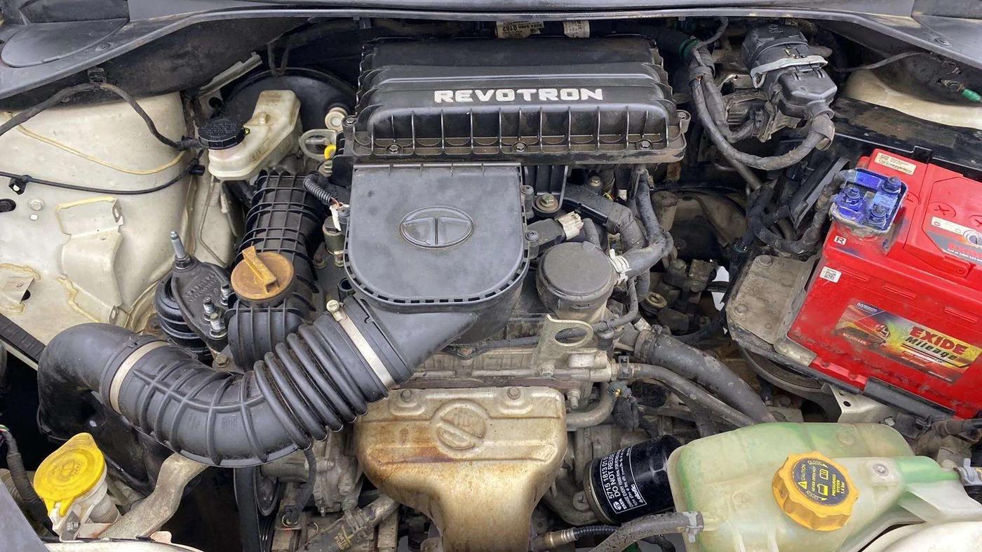 2018 Tata Tiago XT PETROL, Petrol, Manual, 53,675 km, Engine View