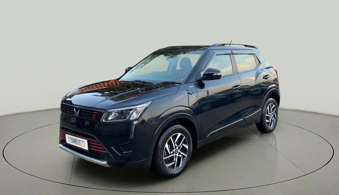 2022 Mahindra XUV300 W8 1.2 PETROL, Petrol, Manual, 58,820 km, Left Front Diagonal