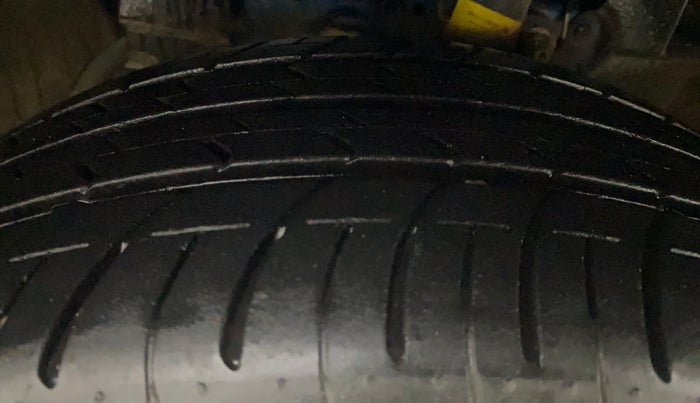 2018 Ford Ecosport TITANIUM + 1.5L PETROL AT, Petrol, Automatic, 93,998 km, Left Front Tyre Tread