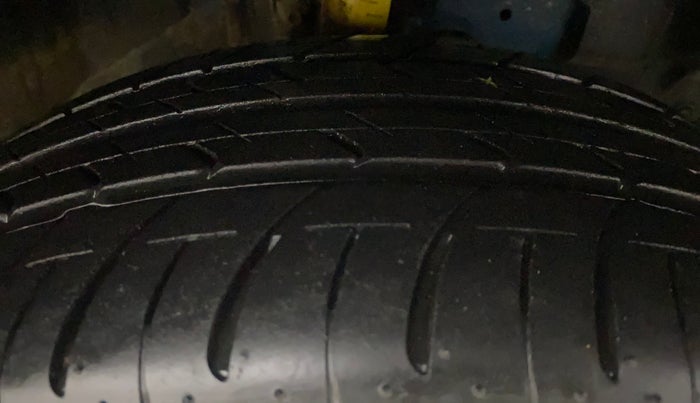 2018 Ford Ecosport TITANIUM + 1.5L PETROL AT, Petrol, Automatic, 93,998 km, Right Front Tyre Tread