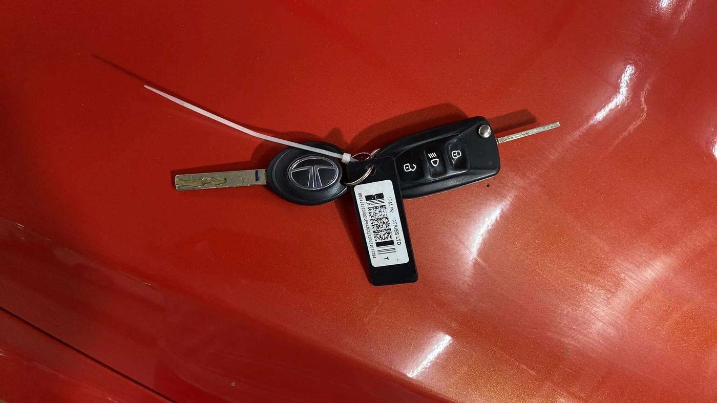 2021 Tata Tiago XZA PLUS PETROL, Petrol, Automatic, 51,167 km, Key Close Up