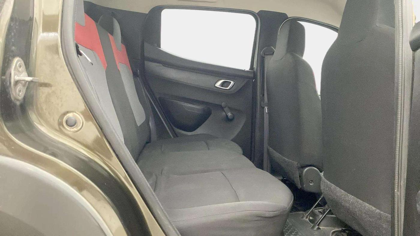 2018 Renault Kwid RXT 0.8 (O), Petrol, Manual, 64,548 km, Right Side Rear Door Cabin