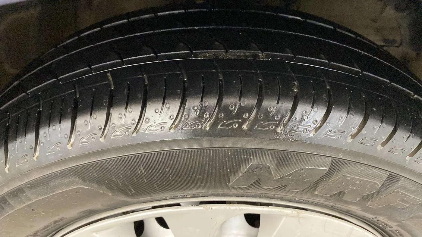 2021 Maruti Baleno SIGMA PETROL 1.2, Petrol, Manual, 33,251 km, Right Front Tyre Tread