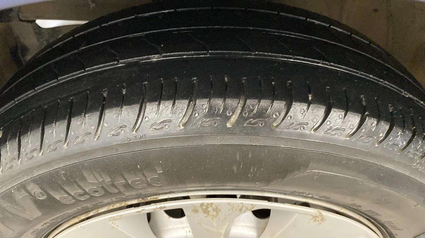 2021 Maruti Baleno SIGMA PETROL 1.2, Petrol, Manual, 33,251 km, Left Rear Tyre Tread